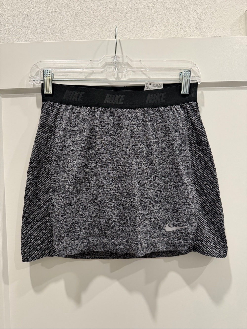 Nike Black and Gray Heathered Performance Mini Skirt